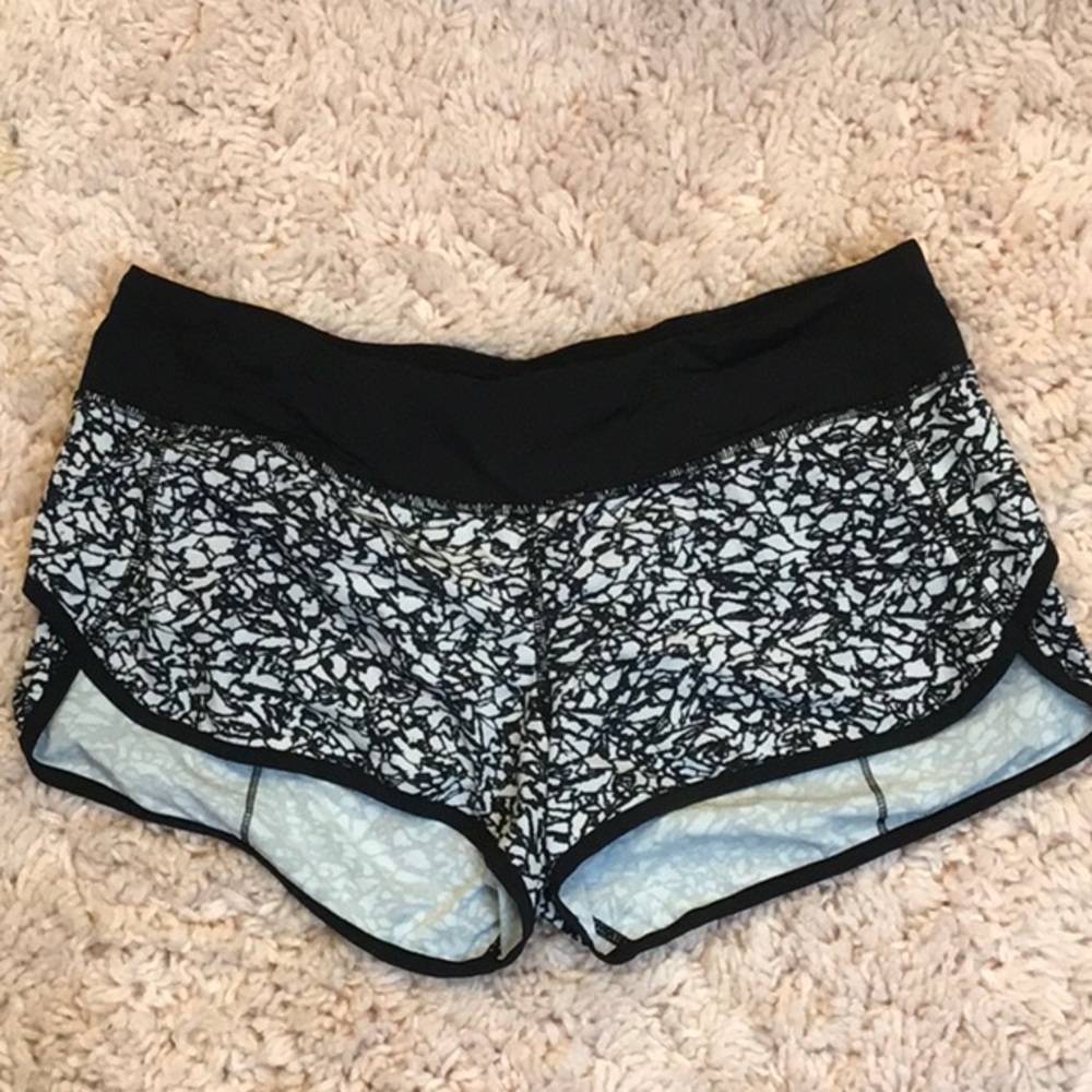 Lulu lemon running shorts - Picture 1 of 2